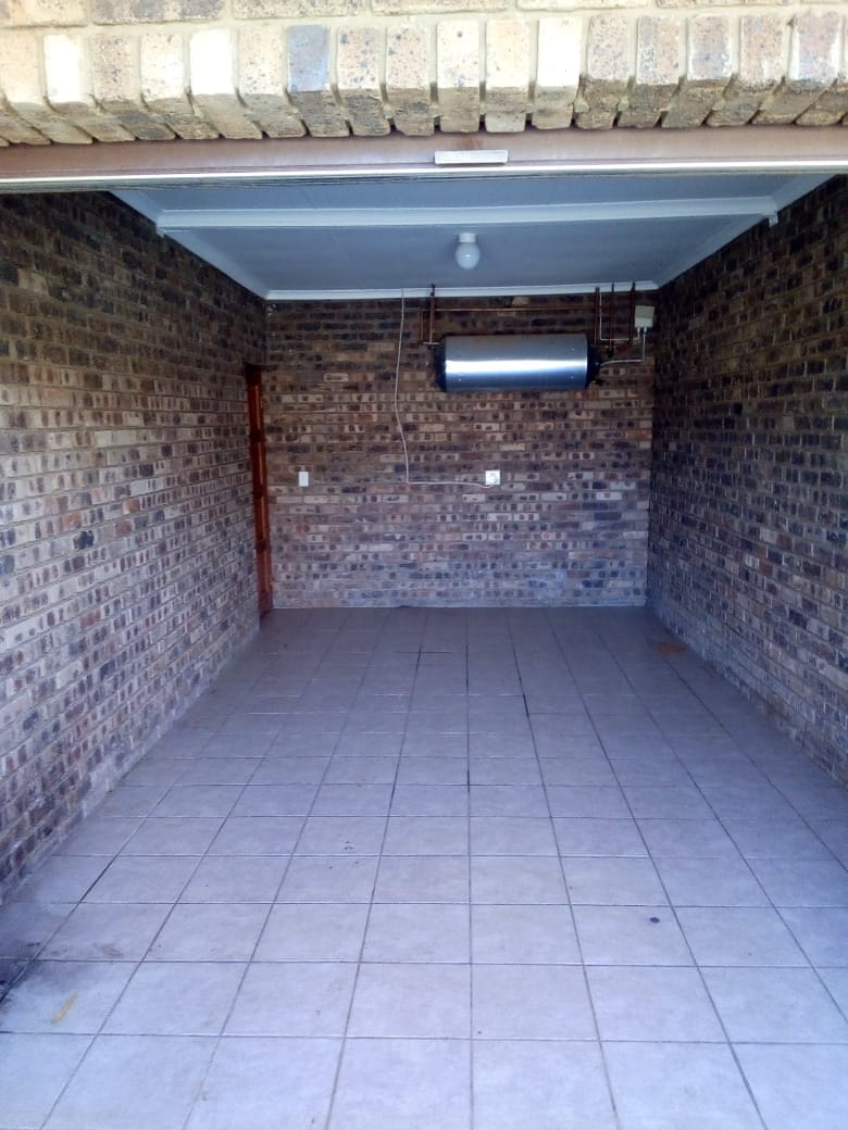 18 Bedroom Property for Sale in Oudorp North West